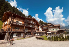 Hotel Valacia Pozza Di Fassa